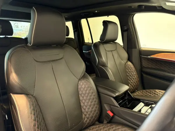 Jeep Grand Cherokee Summit Reserve 4xe 4WD — photo 8