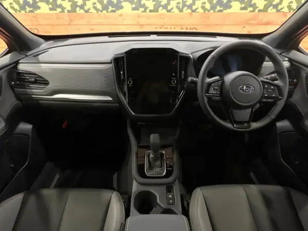 2025 Subaru Forester — photo 2