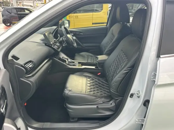 Mitsubishi Eclipse Cross 1.5 Black Edition Genuine Navi Araview Dashcam ETC Onboard (White Diamond) — photo 7