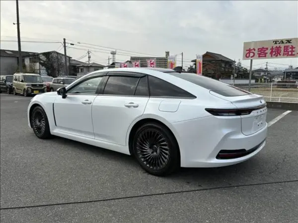 2024 Toyota Crown — photo 3