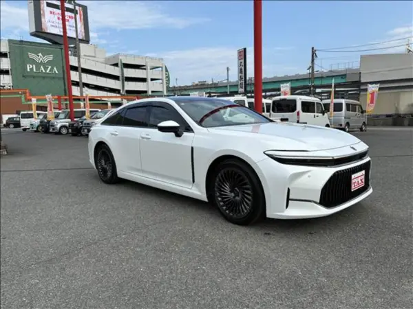 Toyota Crown 2.5 Z Hybrid — photo 9