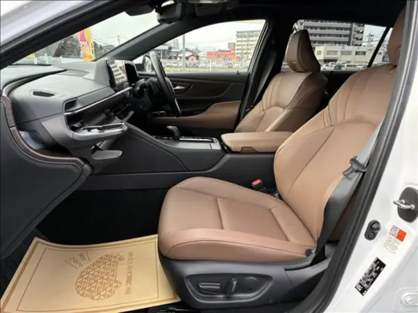 Toyota Crown 2.5 Z Hybrid — photo 8