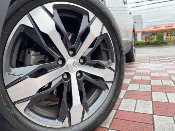 Peugeot 3008 GT Panoramic Sunroof Radar Cruise Control Collision Mitigation Backup Camera Front Seat Heater Driver's Seat Memory Power Seat Power Tailgate Half Leather Seat Non-Smoking Car ETC (Pearl White) — photo 9