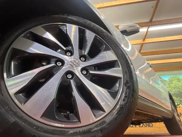 Suzuki Escudo 1.5 4WD 8-inch Navigation, Backup Camera, Non-Smoking, Safety Support, Radar Cruise, Seat Heater, Non-Smoking, Half Leather Seat, Blind Spot Monitor, Dashcam, Smart Key, LED Headlights, Genuine 17-inch Alloy Wheels (Cool White Pearl) — photo 9