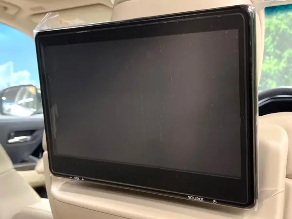 Toyota Land Cruiser 300 3.5 ZX 4WD — photo 8