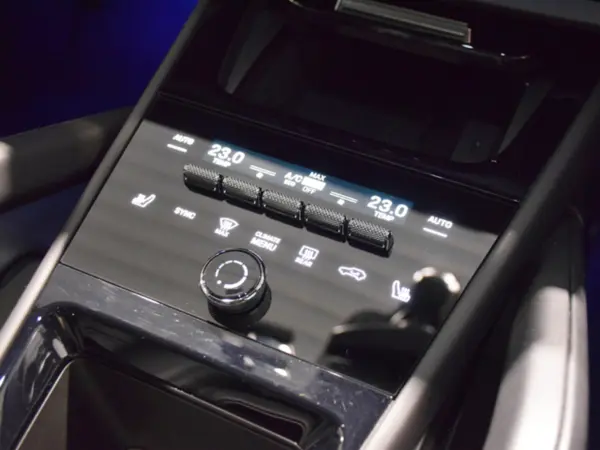 Porsche Cayenne 3.0 Tiptronic S 4WD 2024 Model New Car Warranty + Used Car Warranty (Chromite Black Metallic) — photo 9