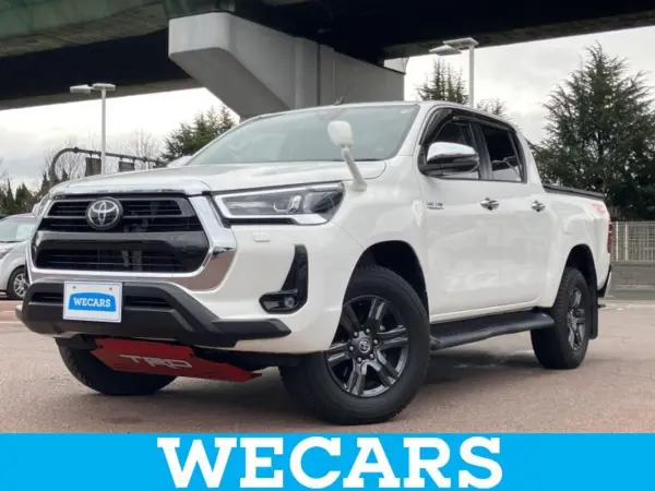 Toyota Hilux 2.4 Z Diesel Turbo 4WD with Factory SD Navigation, Collision Safety System, Lane Departure Prevention Assist System, LED Headlights, ETC, ABS with EBD, Anti-Skid System, Backup Monitor, Full-Seg TV, Driver Airbag, Passenger Airbag (Platinum White Pearl Mica)