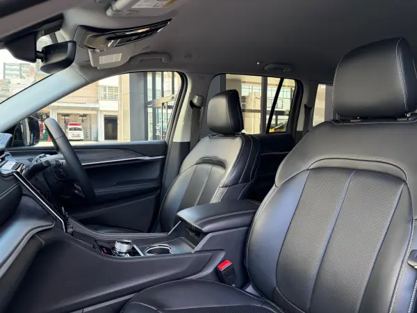 2025 Jeep Grand Cherokee — photo 2