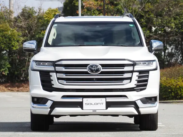 2023 Toyota Landrcuiser 300 — photo 2