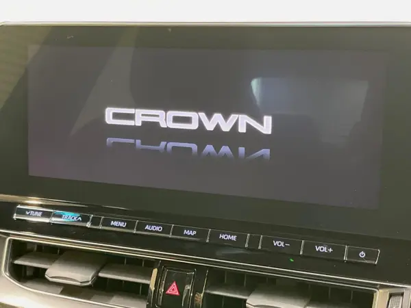 2022 Toyota Crown — photo 3