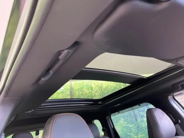 2022 Mitsubishi Outlander — photo 3