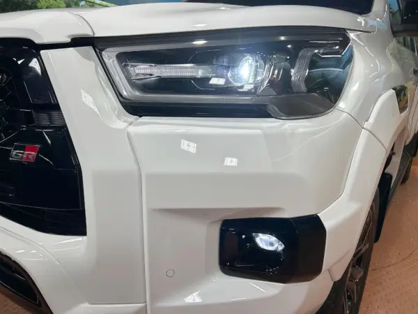 Toyota Hilux 2.4 Z GR Sport Diesel Turbo 4WD Non-Smoking Car GR Sport Bar 360-Degree Camera Genuine 8-inch Display Digital Inner Mirror Hill Descent Control Paddle Shift Radar Cruise Power Seat Genuine 18-inch Alloy Wheels Clearance Sonar (Super White II) — photo 9