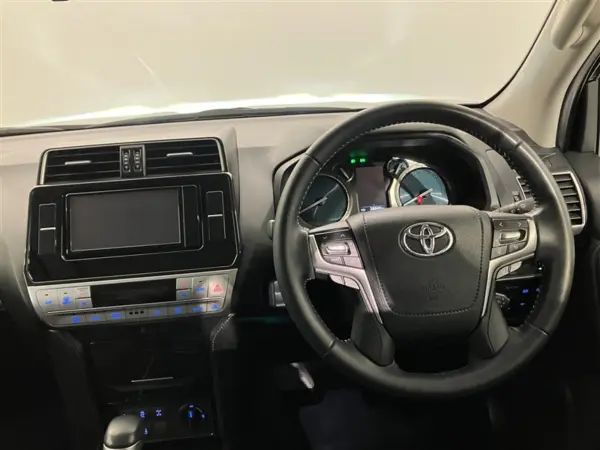 Toyota Land Cruiser Prado 2.8 TX L Package Black Edition Diesel Turbo 4WD — photo 7