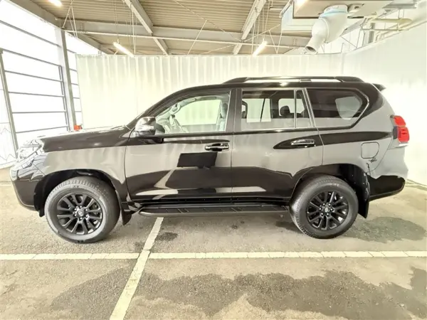 2023 Toyota Landcruiser Prado — photo 2