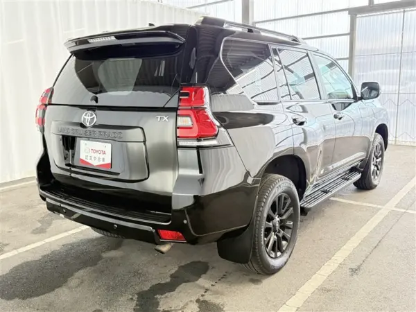 2023 Toyota Landcruiser Prado — photo 3