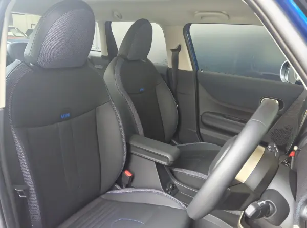 2025 Mini Cooper — photo 2
