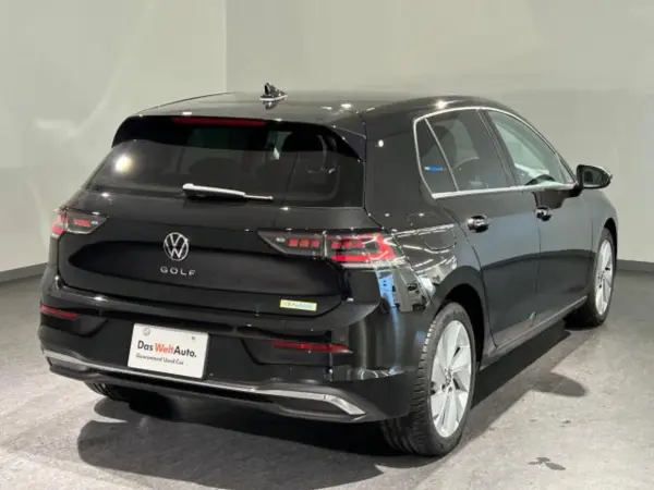 2025 Volkswagen Golf — photo 3