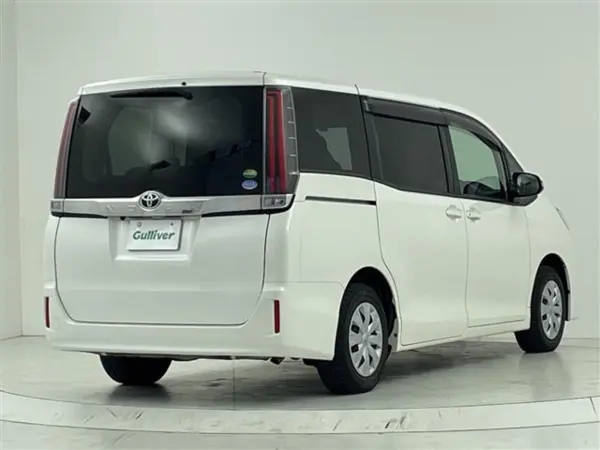 2020 Toyota Noah — photo 9 | Tuminion Kenya