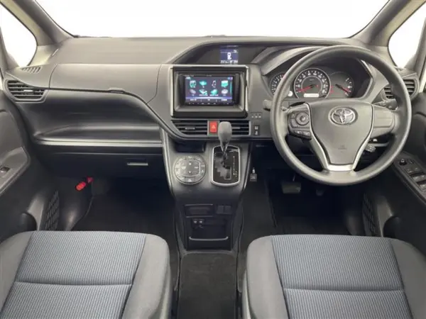 2020 Toyota Noah — photo 2 | Tuminion Kenya