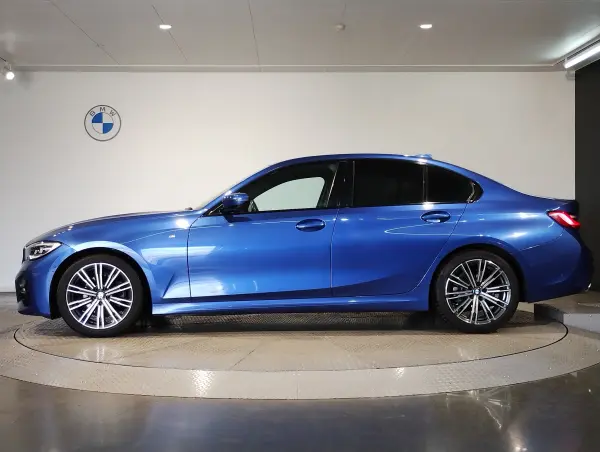 BMW 3 Series 320i M Sport One Owner Seat Heater Power Tailgate Active Cruise Control 18-inch AW Paddle Shift Backup Camera PDC Sensor Collision Mitigation Braking LED Headlights Power Seats (Portimao Blue Metallic) — photo 9