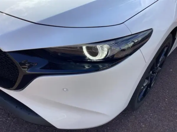 2024 Mazda 3 Fastback — photo 2