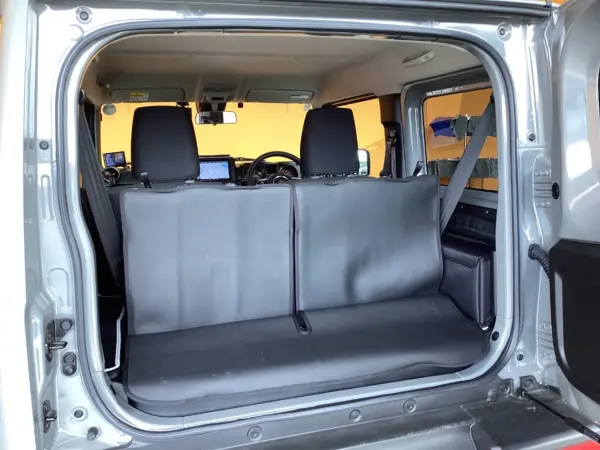 Suzuki Jimny Sierra 1.5 JC 4WD with Suzuki Safety Support, Genuine 8-inch Navigation, Bluetooth, Rear Camera, LED Headlights, Fog Lights, Cruise Control, Front Seat Heaters, Smart Key, Push Start, Genuine Alloy Wheels, Leather-Wrapped Steering Wheel (Medium Gray) — photo 7