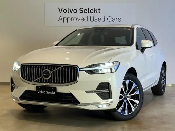 2022 Volvo Xc60 — photo 2