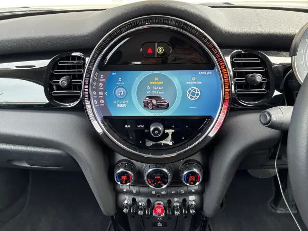 2023 Mini Cooper — photo 2