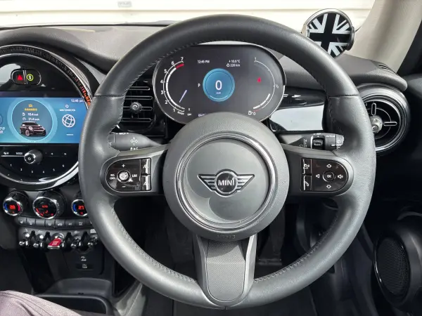 Mini Cooper 3-Door Premium Plus Package DCT Apple CarPlay (Roof Top Grey Metallic) — photo 7