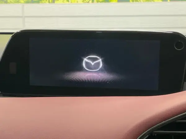 2019 Mazda 3 Fastback — photo 3