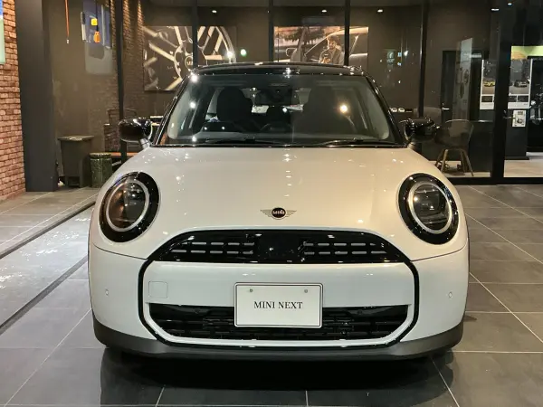 2025 Mini Cooper — photo 2