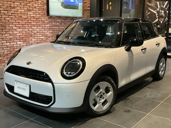 2025 Mini Cooper — photo 3