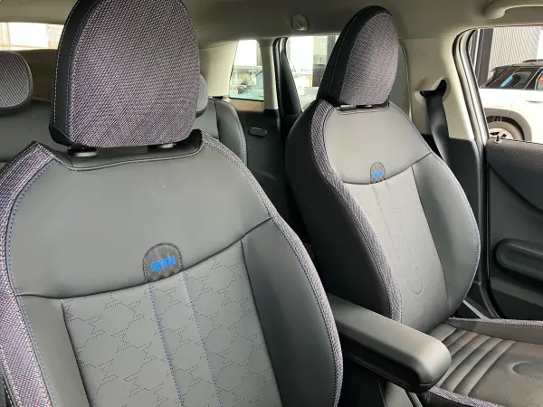 Mini Cooper C 5-Door DCT — photo 9