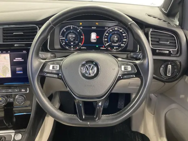 2020 Volkswagen Golf — photo 3