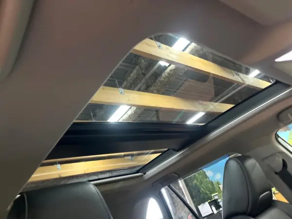 2023 Toyota  Rav4 — photo 3