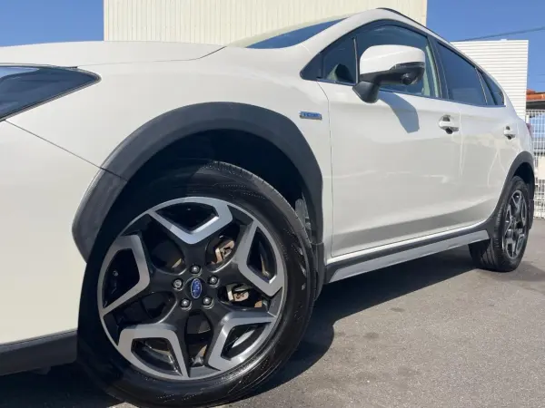 Subaru XV 2.0 Advance 4WD with Genuine SD Navigation, Roof Rails, Safety+, ETC — photo 8