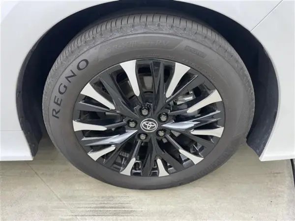 Toyota Alphard Hybrid 2.5 Executive Lounge E-Four 4WD Moonroof Genuine Flip-Down Monitor Dashcam Digital Inner Mirror JBL Sound Panoramic View Monitor HDMI Connection Wireless Charging Universal Step Paddle Shift Built-in ETC2.0 DVD (Platinum White Pearl Mica:089) — photo 8