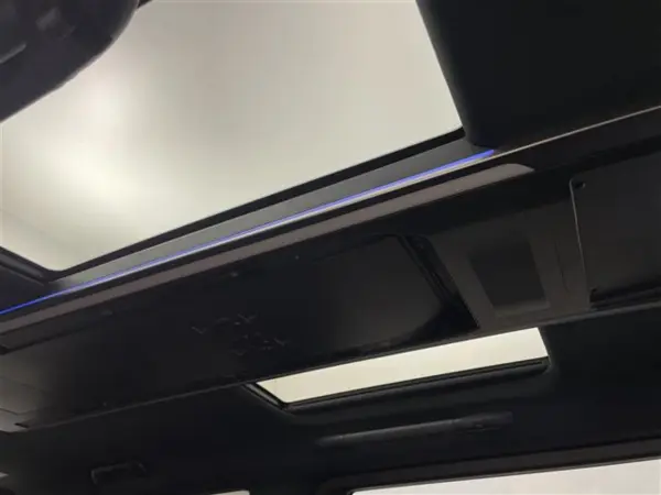 2024 Toyota Alphard — photo 3