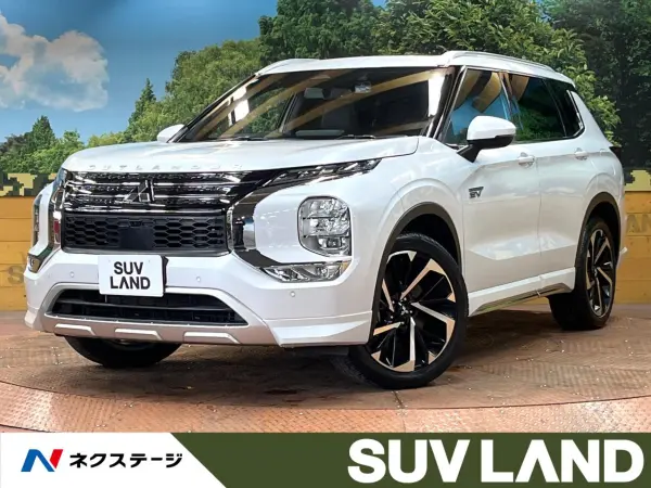 Mitsubishi Outlander PHEV 2.4 P 4WD Panoramic Roof Genuine Aero BOSE Sound 9-inch Navi 360 Camera Roof Rail Non-Smoking 7-Seater My Pilot Power Tailgate LED Headlights Genuine 20-inch Alloy Seat Heater Power Seats (White Diamond) — thumbnail 1