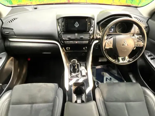 2022 Mitsubishi Eclipse Cross — photo 2