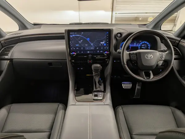 Toyota Alphard 2.5 Z 4WD with Dual Moonroof, 14-inch T-Connect Navigation, Around View Monitor, Aftermarket Digital Inner Mirror, Rear Power Sunshade, Apple CarPlay, ETC 2.0, Wireless Charging, Power Seats, Seat Memory, Dual Power Sliding Doors (Black 202) — photo 7