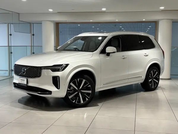 Volvo XC90 Ultra B5 AWD 4WD Certified Used Car Selekt with Warranty, Google Built-in, Power Seats, Seat Heaters, Power Tailgate, 360-Degree Camera, Alloy Wheels, Orrefors Shift Knob, LED Lights, Harman Kardon Panoramic Glass Sunroof (Crystal White Premium Metallic) — thumbnail 1