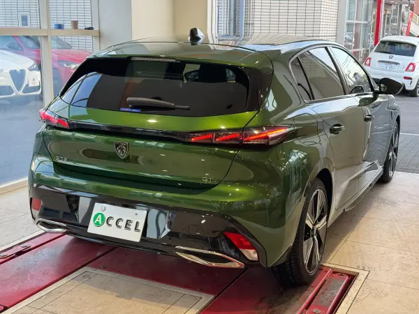 2022 Peugeot 308 — photo 2