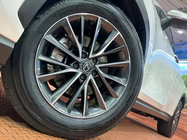 Lexus NX250 — photo 8