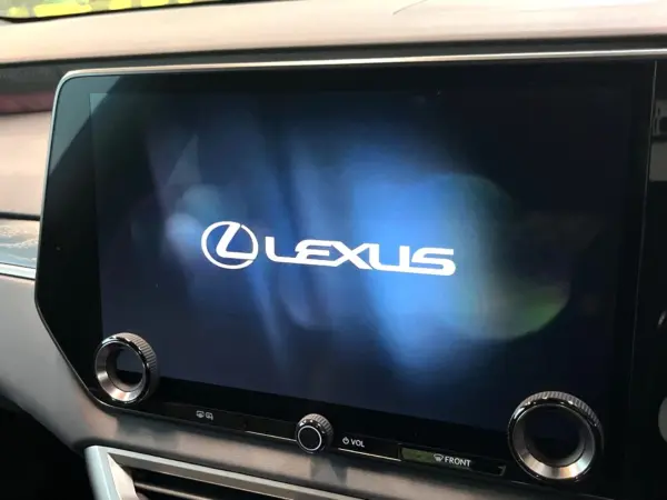 2023 Lexus Rx — photo 3
