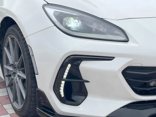 Subaru BRZ 2.4 S Non-Smoking Car STI Aero Package Genuine Carrozzeria 9-inch Navi Backup Camera ETC Front Seat Heaters LED Liner Cruise Control Genuine 18-inch Alloy Wheels LED Headlights (Crystal White Pearl) — photo 8