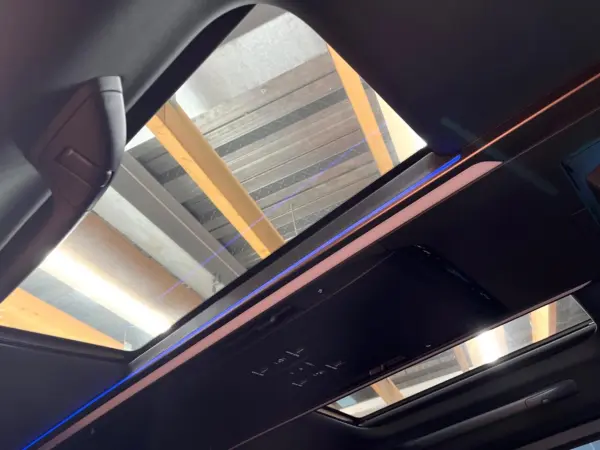 2024 Toyota Alphard — photo 3