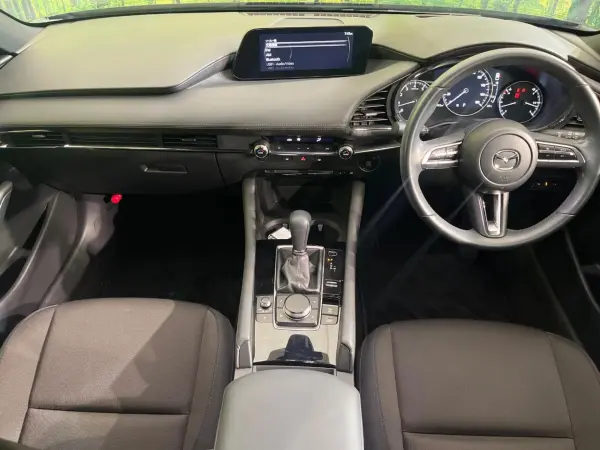 2020 Mazda 3 Fastback — photo 2