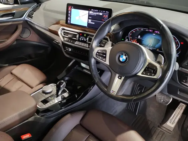 BMW X3 xDrive20d M Sport Diesel Turbo 4WD 50th Emblem Panorama Sunroof Mocha Leather Rear Seat Adjustment Seat Heater Power Seat Power Tailgate Steering Wheel Heater Surround View Camera Adaptive Cruise Control Harman Kardon LED Light (Black Sapphire) — photo 8