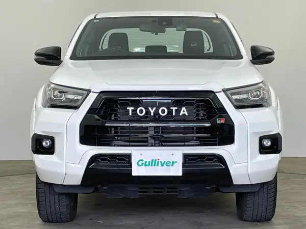 2022 Toyota Hilux — photo 2